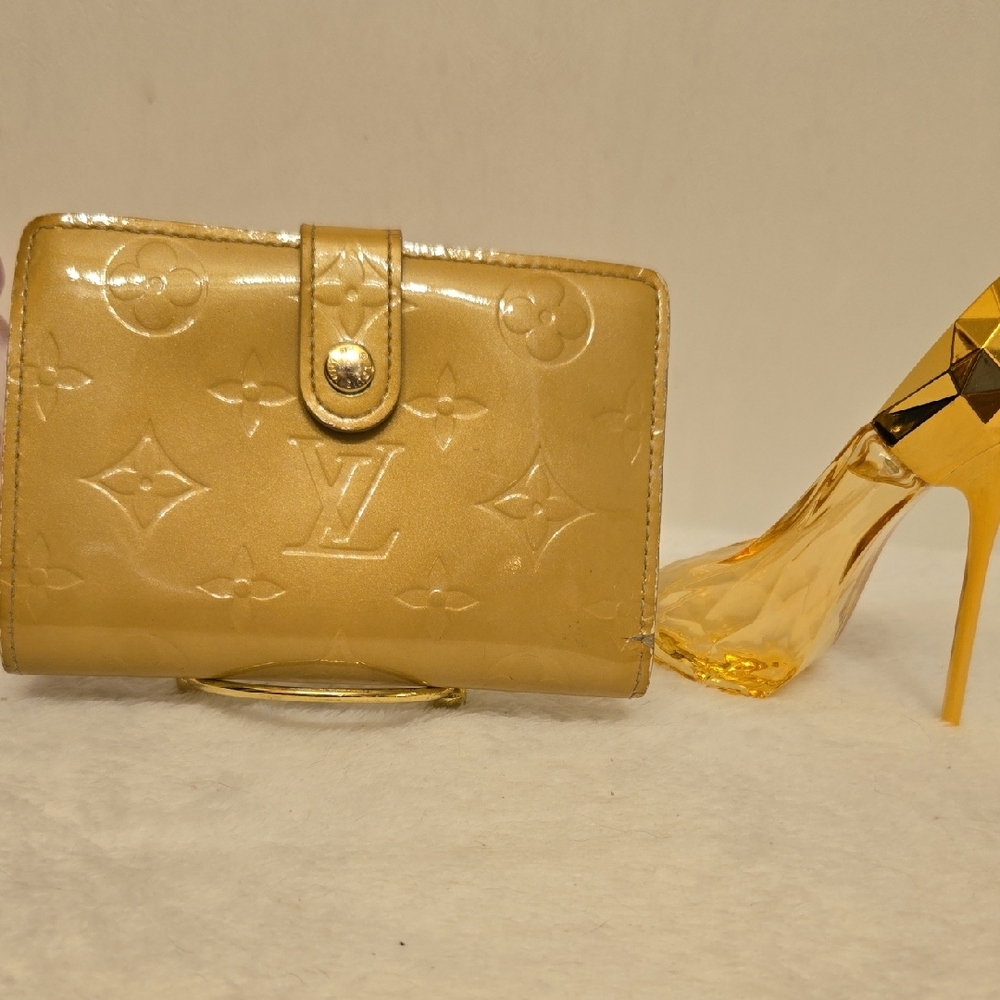 Louis Vuitton Vintage Gold Vernis Monogram Bifold Kisslock Wallet